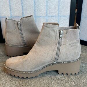 Universal Thread Suede Camel Platform Ankle Boots